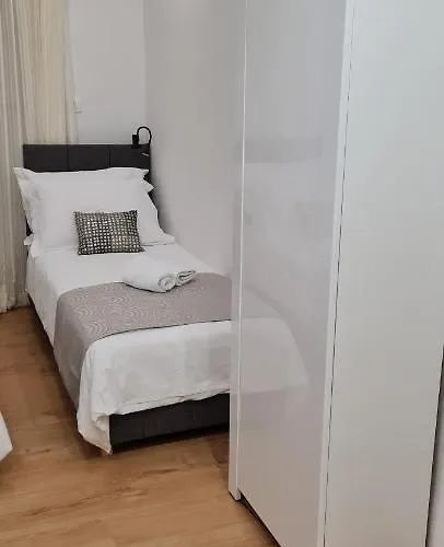 Riva Apartments Guest house Split