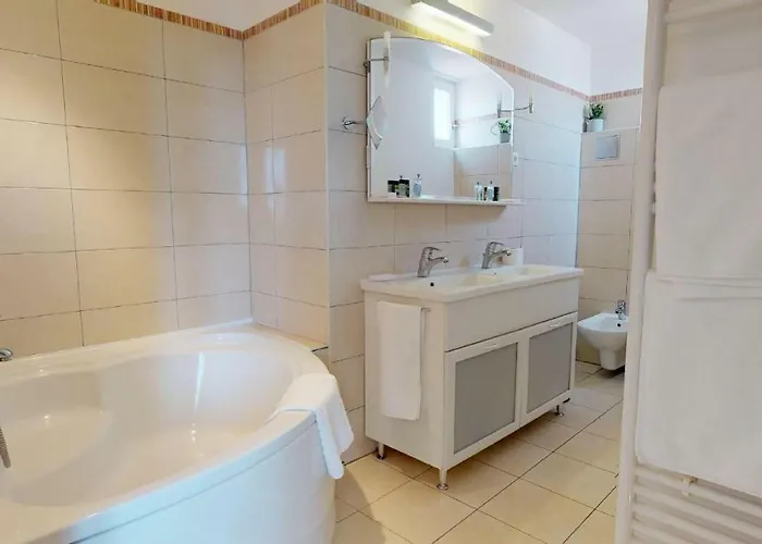 Riva Apartments Guest house Split