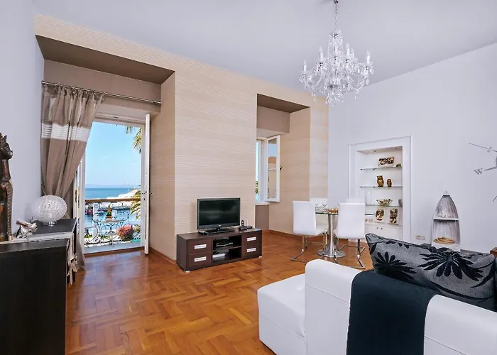 Guest house Riva Apartments