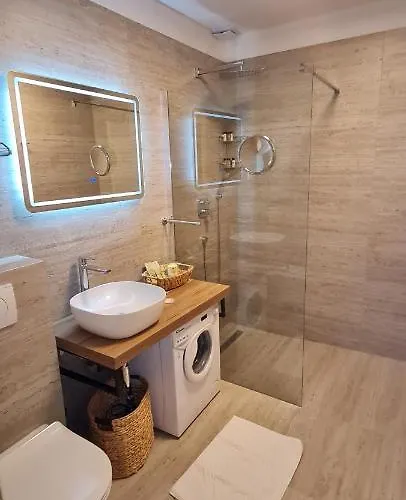 Riva Apartments Gostinjska kuća