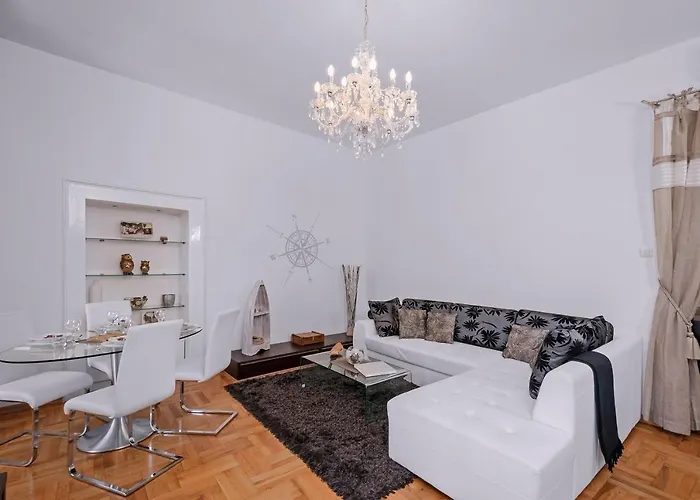 Gostinjska kuća Riva Apartments Split